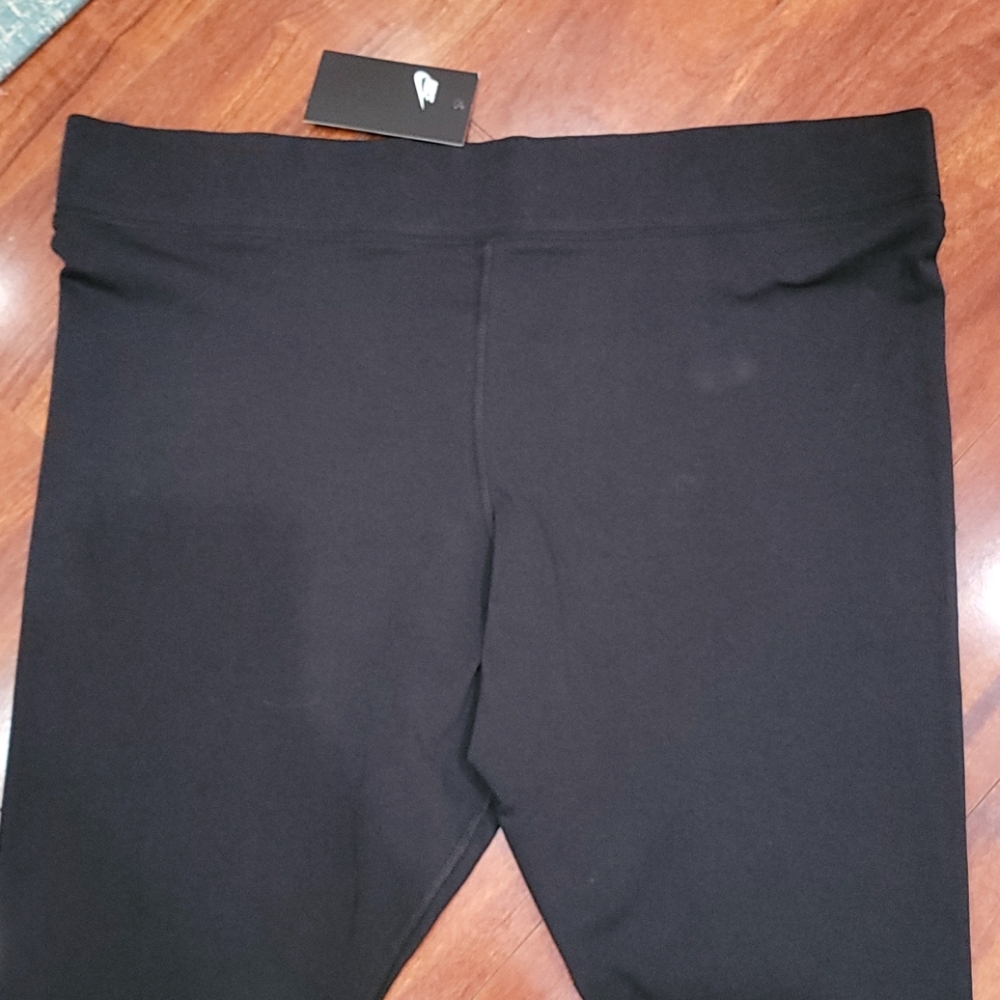 NWT plus size Nike knit leggings - Picture 3 of 9